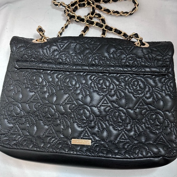 Aldo Black Quilted Shoulder Bag with Gold Chain - Picture 6 of 13